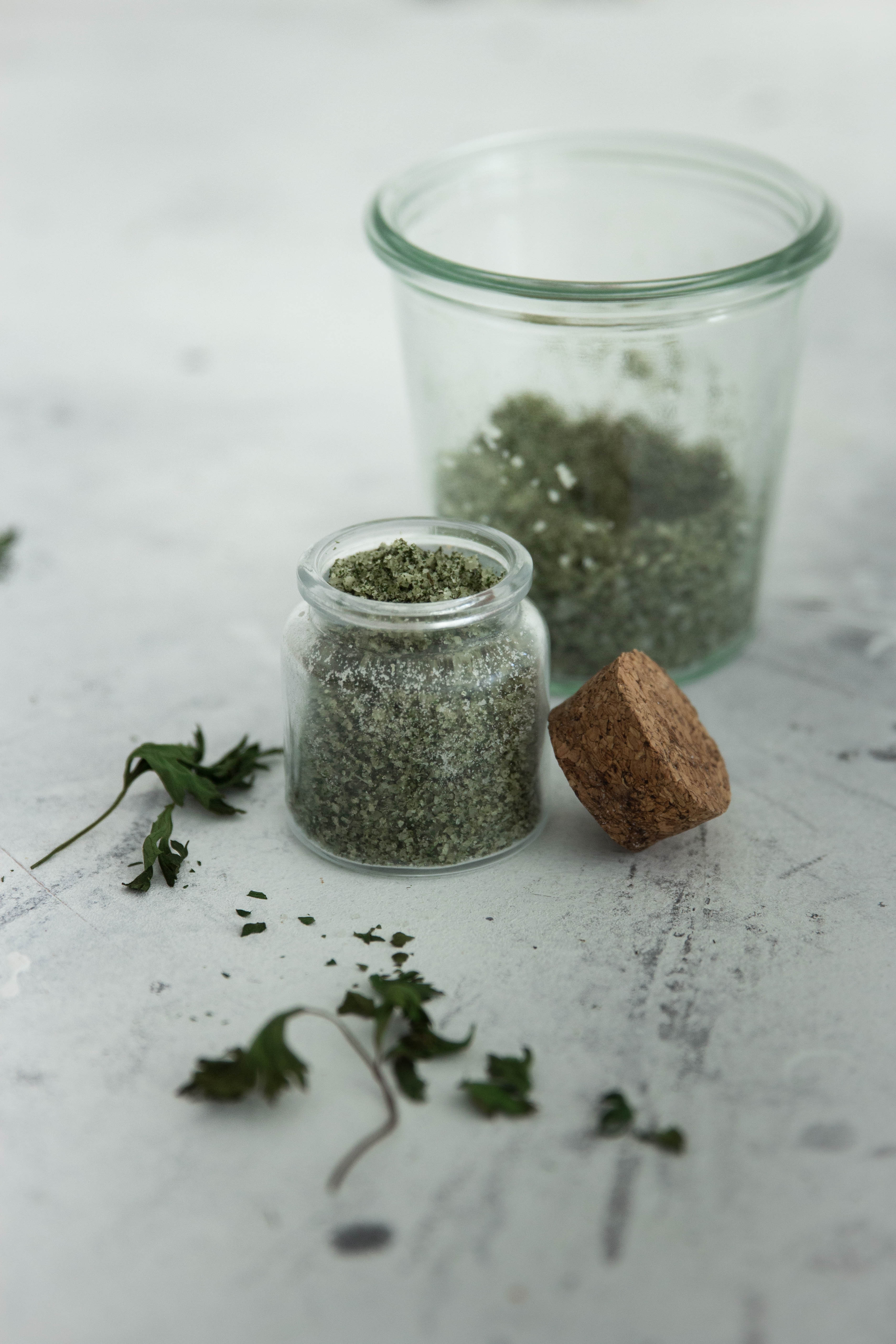 Sel aux herbes aromatiques - recycler ses herbes aromatiques DIY zéro déchet photography